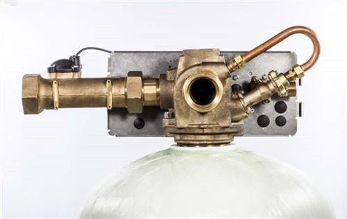 Pretskalošanas vadības vārsts